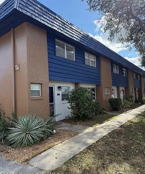2511 Country Club Dr #B118 — Photo 2
