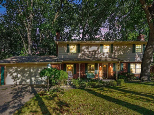 1542 Springbrook Dr, Elkhart, IN 46514