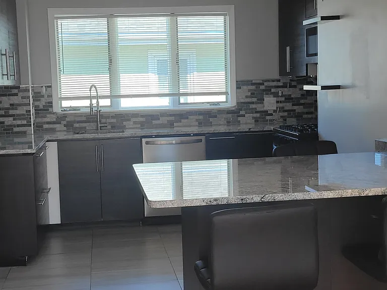 15-17 Fairview Ave #1 — Photo 1