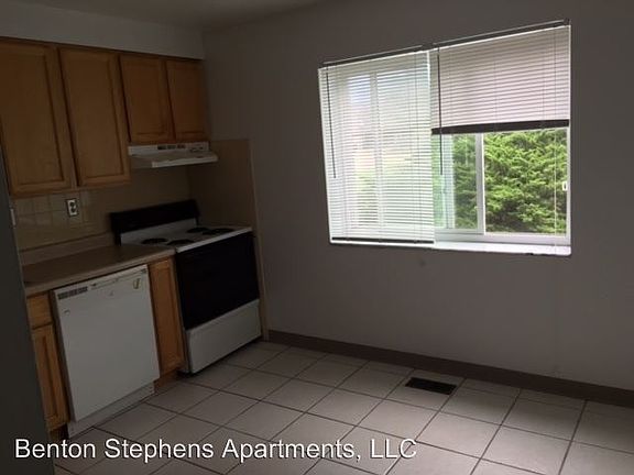 2nd image of 1705 Hinkson Ave APT 6
