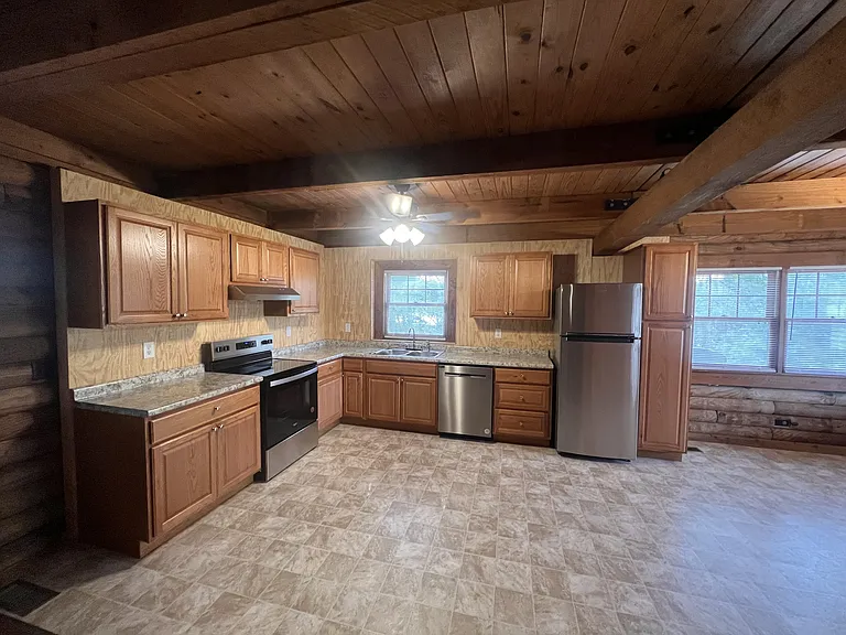 1353 Old Towne Rd — Photo 5