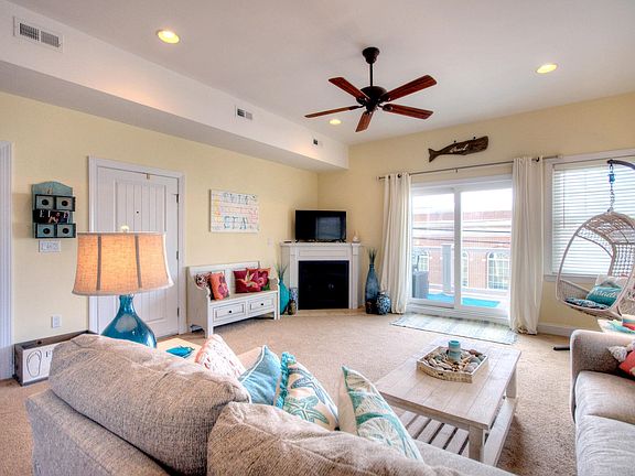 5th image of 4215 Landis Ave Unit 201