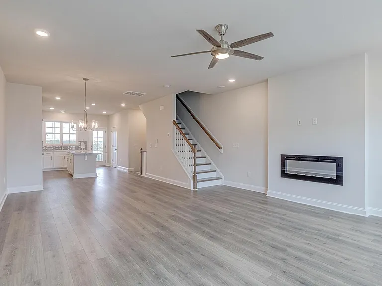 620 Gateway Crossing Ln — Photo 18
