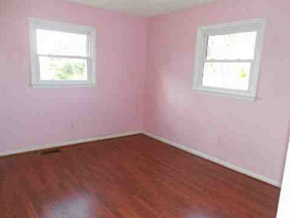 2nd image of 587 Winter Park Dr