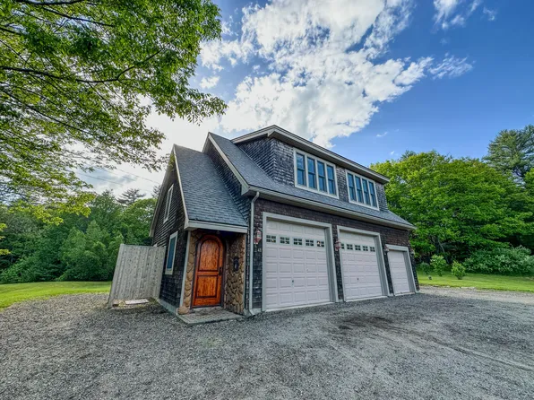 41 Labrador Lane, Freeport, ME 04032