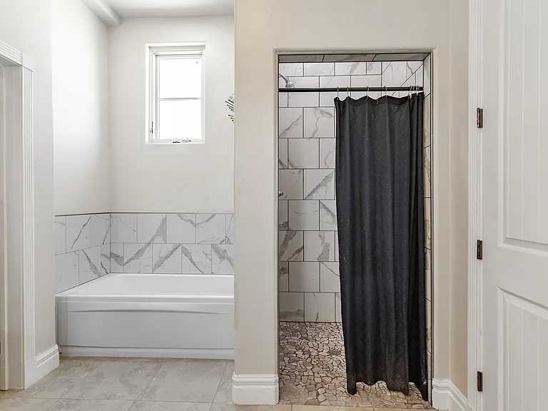 2070 S Araby Rd — Photo 31