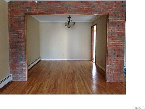 3rd image of 11 Gabriel Dr