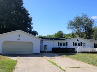 7025 Peck Lake Rd, Saranac, MI 48881