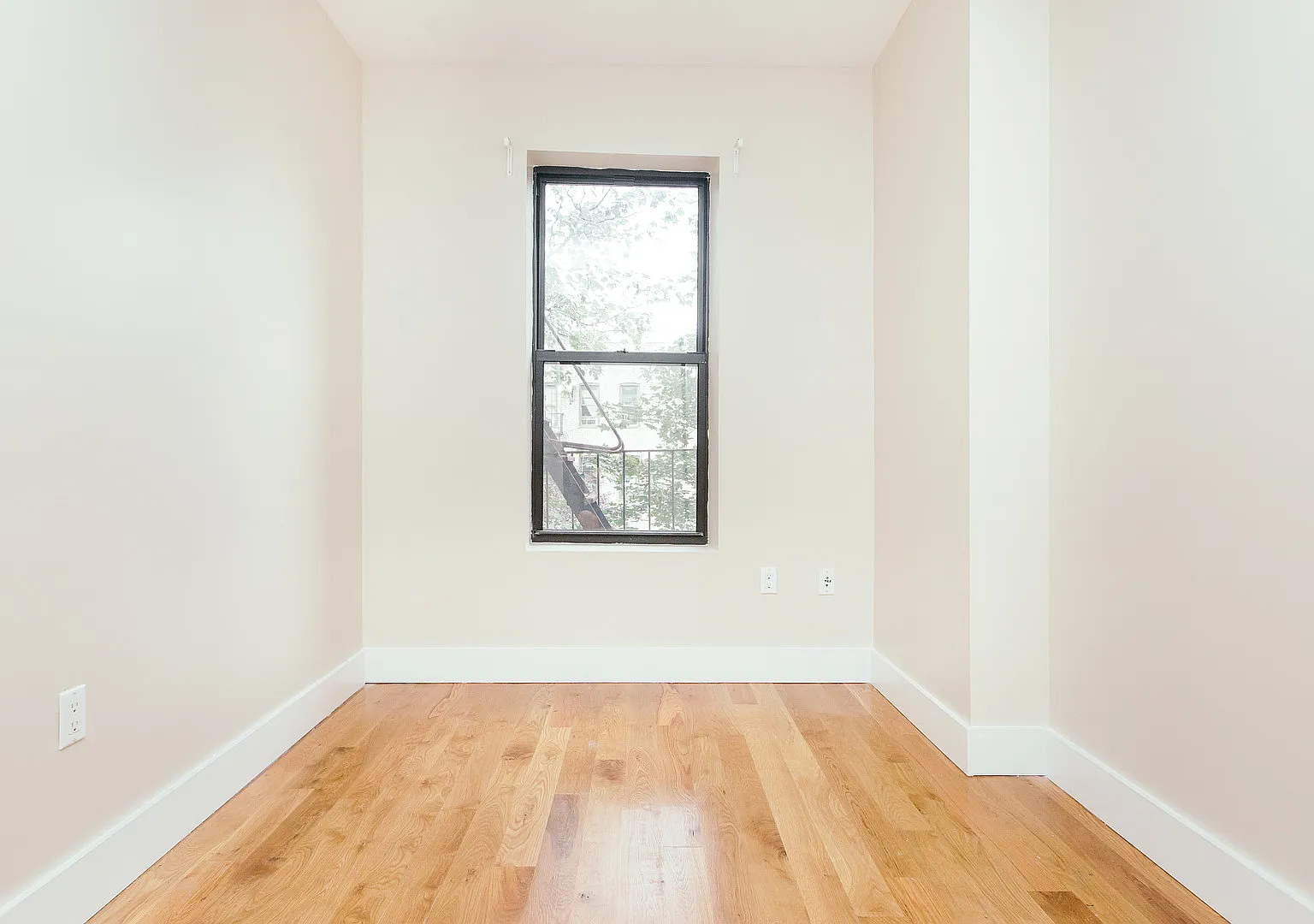 623 Park Place — Photo 3