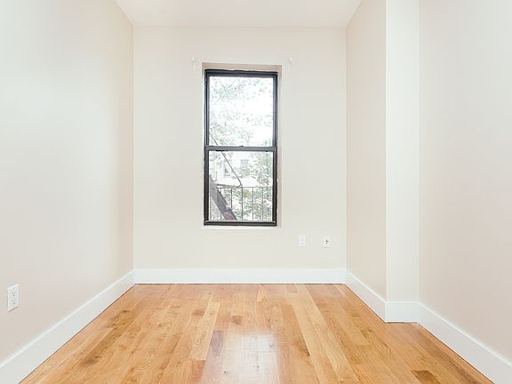 3rd image of 623 Park Pl APT 3
