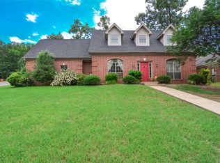 145 Calais Dr, Maumelle, AR 72113