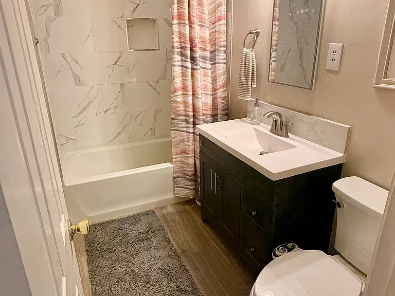 1342 Bennett Ave — Photo 17