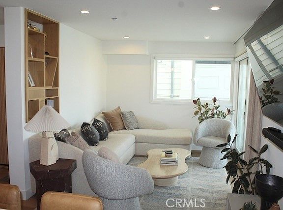 4th image of 3302 Manhattan Ave