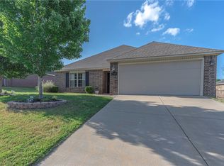 2540 N Iron Ave, Farmington, AR 72730