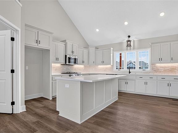 4th image of 7045 NW Yulich Ct