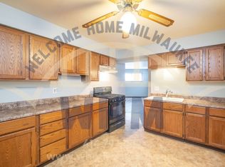 2645 S Kinnickinnic Ave, Milwaukee, WI 53207