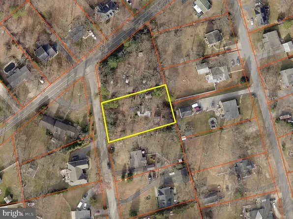 8317 Oakwood Rd, Millersville, MD 21108