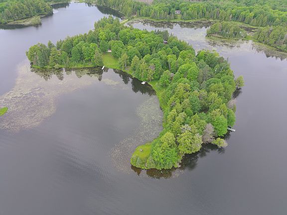 Kitty Island Watersmeet Michigan Ian''s Place Vacation Rental. Cisco Chain Vacation Rental. Private Island Vacation Rental in Upper Peninsula Gogebic county #Lake Front