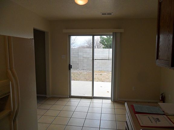 4th image of 409 Glacier Bay St SE