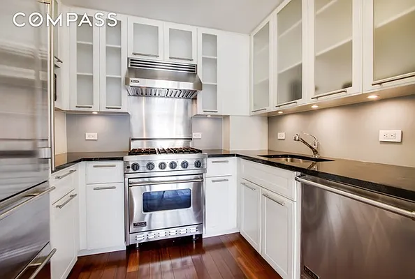 Rented by Compass | media 7