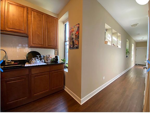 2nd image of 920 W Cullom Ave APT 2R