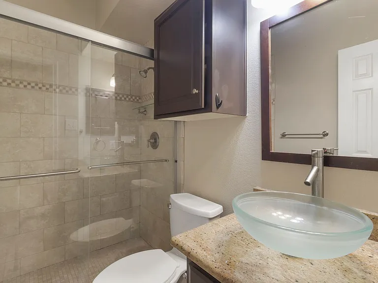 701 Bella Vista Dr — Photo 3