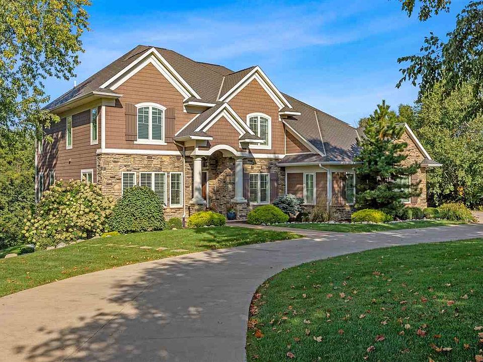 1st image of 2343 Lakeridge Pl NE