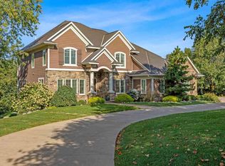 2343 Lakeridge Pl NE, North Liberty, IA 52317