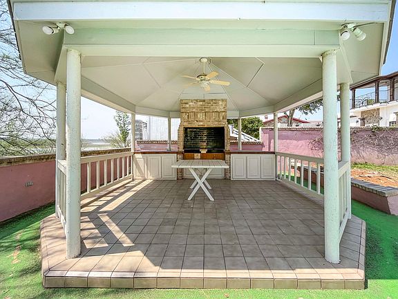 4th image of 463 Cerrito Dr