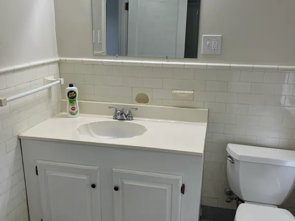 233 Mendon Ave #233, Pawtucket, RI 02861