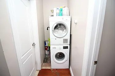 Rented by Arche Nest LLC