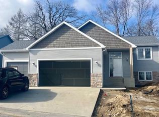 723 34th Avenue Ct NW, Rochester, MN 55901