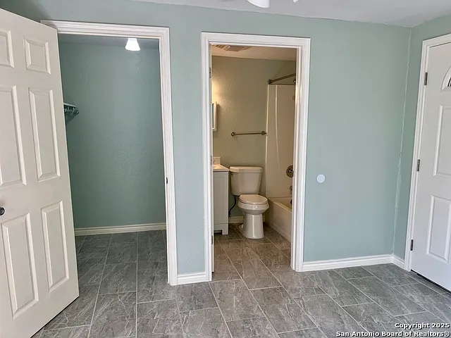 1218 NW 23rd St #2 — Photo 6