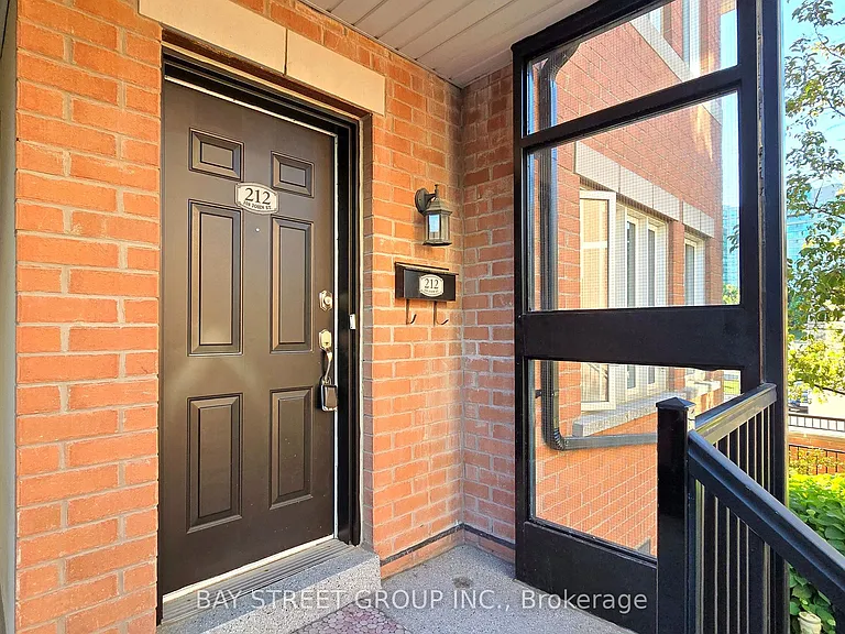 308 John St #212 — Photo 20