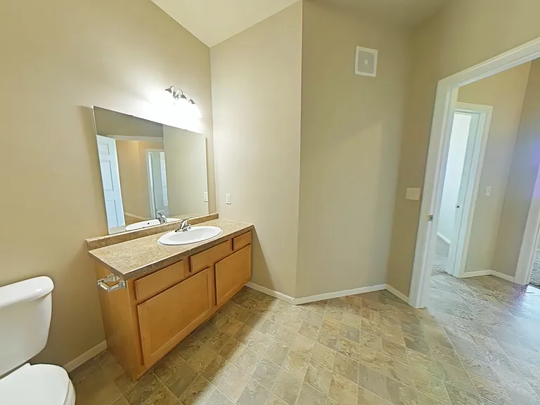 Boulder Ridge Apartments — Photo 15