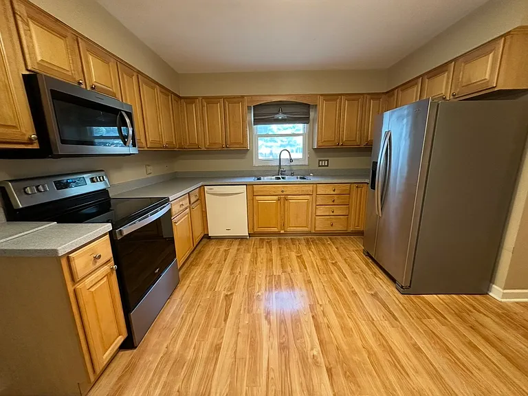 6650 Schreiner St E — Photo 17