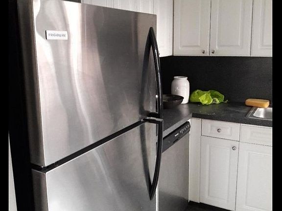 5th image of 7235 112th St APT 7A