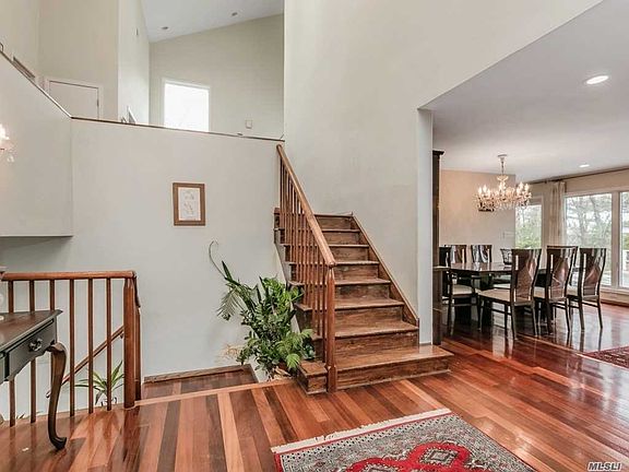 2nd image of 3 Indian Hill Ct