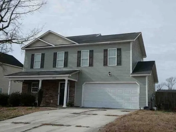 306 Cabinwood Ct, Richlands, NC 28574