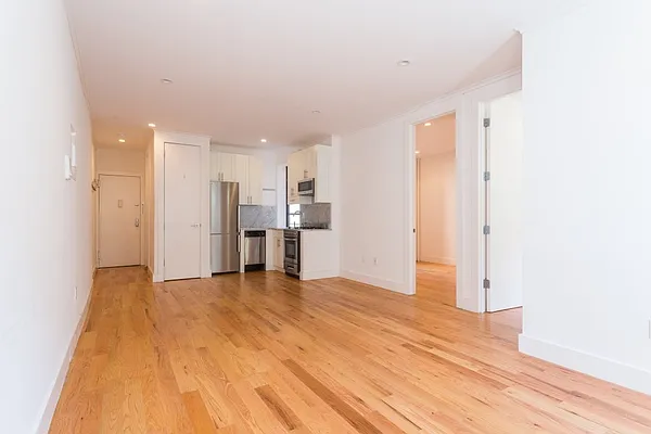 Rented by MNS | media 27