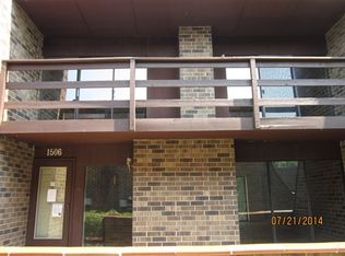 1506 Kenneth Cir, Elgin, IL 60120