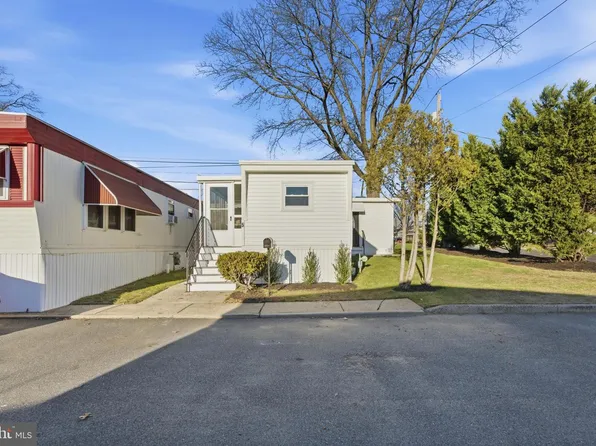 1205 Farrell Ave Trlr 5, Cherry Hill, NJ 08002