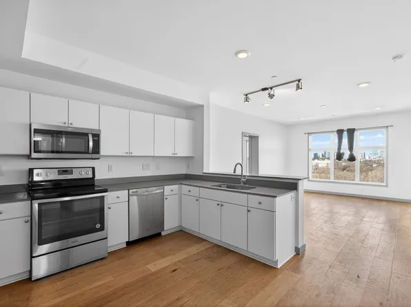 400 Herron Dr APT 421, Nashville, TN 37210