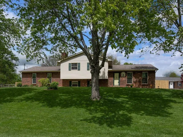 7164 Woodland Cir, West Chester, OH 45069