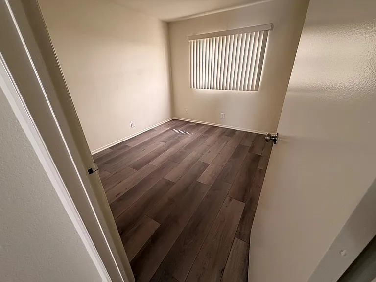 11215 Camarillo St #106 — Photo 11