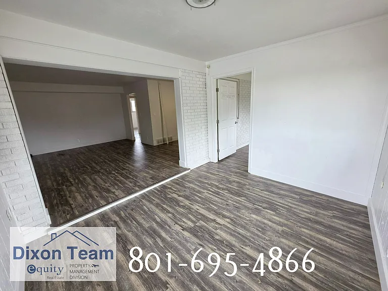 2327 Chateau Dr #1 — Photo 5