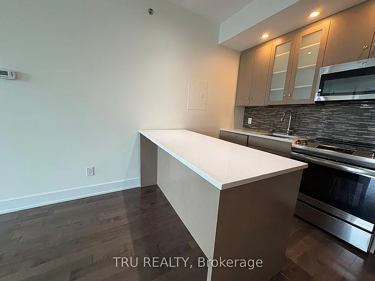 108 Richmond Rd #607 — Photo 12