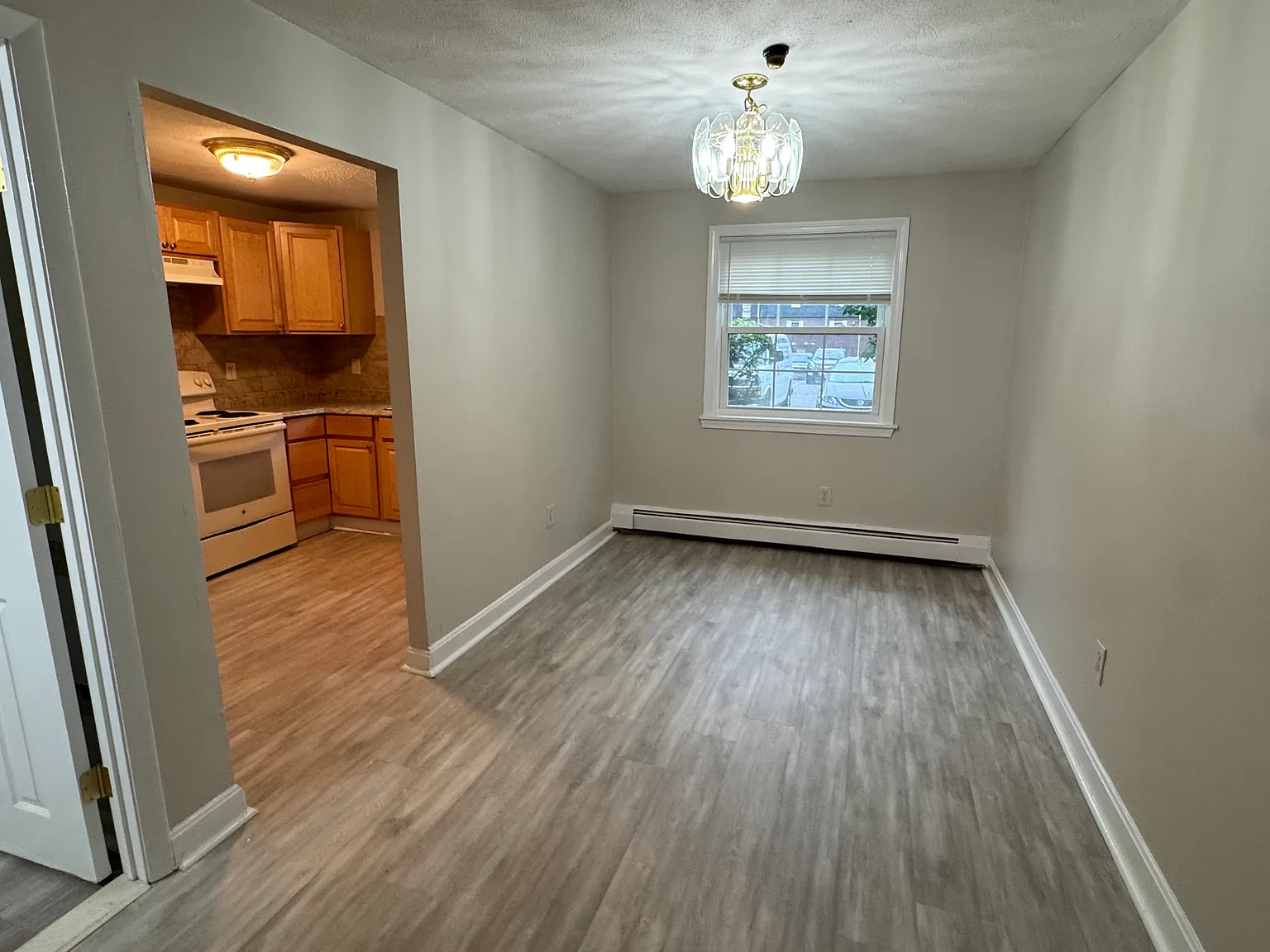 1 bed, 722 sqft, $1,700 — Photo 4