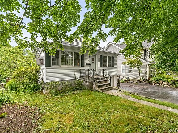 2nd image of 55 Sunset Drive