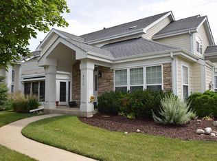 9514 Lenox Ln, Crystal Lake, IL 60014
